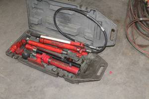 lot 727 image: Hydraulic Body-Frame Repair Kit, Plastic Case
