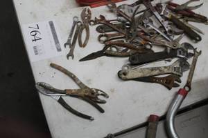 lot 764 image: Lot of  Hand Tools - Pliers, Wrenches