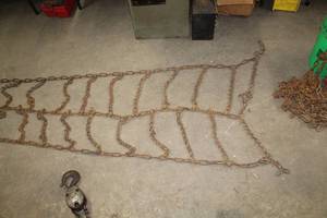 lot 784 image: Lot of (2) Truck Tire Chains