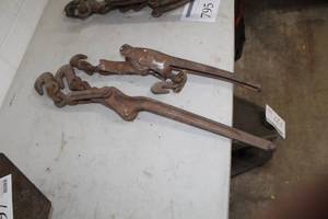 lot 796 image: Lot of (2) Chain Tighteners