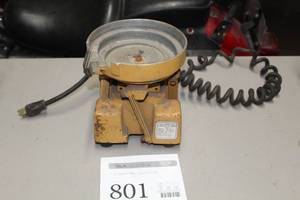 lot 801 image: Part Feeders B-10 VibratorAgitator