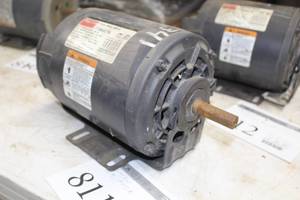 lot 811 image: Dayton 3N027N Three Phase Motor 3-Phase