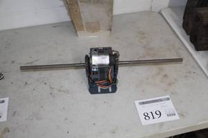 lot 819 image: Fasco D291 Permanent Split Capacitor Motor (New )