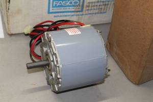 lot 823 image: MagnaTek Universal Electric 33ZA Electric Motor