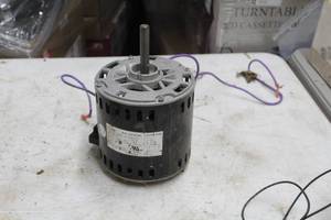 lot 831 image: Interlink YSLB-730-6-B001 Electric Motor