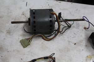 lot 832 image: GE Motors SKCP39NGJ515S Electric Motor