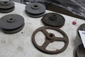 lot 846 image: Lot of (4) V-Belt Pulley 1 Groove