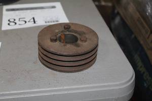 lot 854 image: V-Belt Pulley 3 Groove