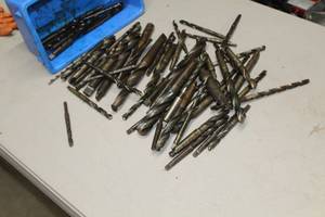 lot 870 image: Assorted Drill BitsMill Bits