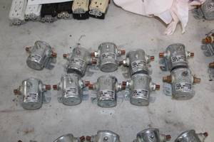 lot 896 image: Lot of (10) 97226 Solenoids