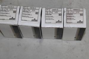 lot 903 image: Lot of (4) Leviton 3-Pole 3-Wire Locking PlugConnector - Male (x2), Female (x2) (New in Box)