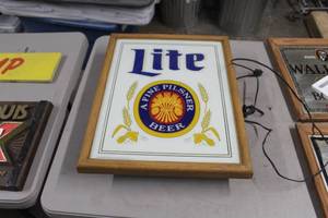 lot 563 image: Miller Lite Lighted Sign