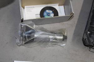 lot 571 image: Coleman Powermate Pneumatic 3 Cut Off Tool (New in Box)