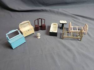 Tootsietoys Dollhouse Furniture