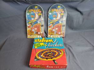 2 Space Explorers Pinball Toys and Stadium Checkers