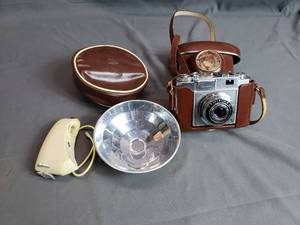Zeiss Ikon Contina and Zeiss Ikon Flash