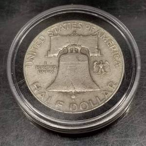 1957-D FRANKLIN HALF DOLLAR IN AIRTITE