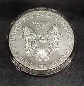 1990 AMERICAN SILVER EAGLE 1 TROY OZ .999 FINE SILVER IN AIRTITE