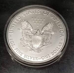 2018 AMERICAN SILVER EAGLE 1 TROY OZ .999 FINE SILVER IN AIRTITE