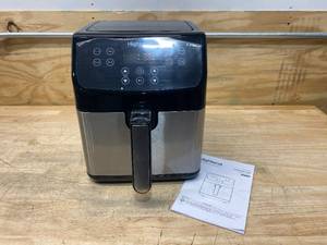 lot 100 image: HIGHLAND 5.8-Quart Black Air Fryer