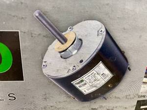 lot 103 image: TRADEPRO - TP-C33-MHP2 Condenser Fan Motor 16 - 13 HP 208230V 1075 RPM 2-Speed