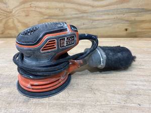 lot 80 image: BLACKDECKER 2.4 Amp Corded 5 in. Random Orbital Sander