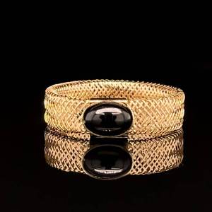 Unique Black Onyx Cabochon Solitaire Flexible Mesh Link Ring in 14k Yellow Gold