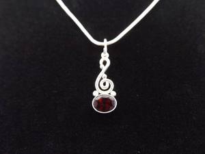 .925 Sterling Silver Oval Cut Garnet Pendant Necklace