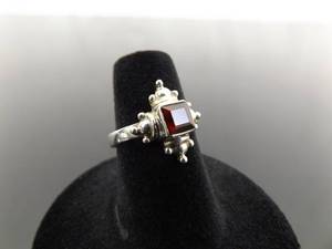 .925 Sterling Silver Square Cut Garnet Ring Size 6