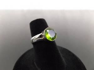 .925 Sterling Silver Peridot Crystal Solitaire Ring Size 6