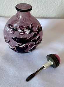 Small Decorative Vintage Snuff Bottle