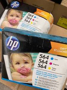 lot 33 image: HP 564 INK