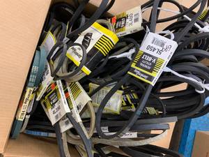 lot 48 image: LARGE BOX ASSORTED SIZE SERVICE KING BELTS