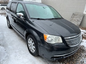2011 Chrysler Town & Country Touring