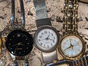 lot 143 image: Nice Assortment of Womens Watches - Seiko, Invicta, Geneva, Tommy, More