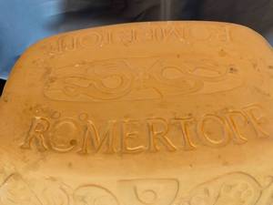 lot 254 image: Romertope Clay Oven