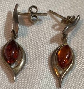 lot 99 image: Teardrop Amber Post Earrings