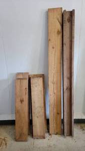 lot 719 image: 8 Dimensional Cedar 6 under 3ft  2 approx 6ft