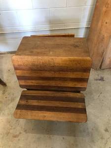 lot 716 image: Antique Schoolhouse Student Chair