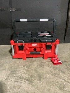 Milwaukee PACKOUT 22 in. Large Portable Tool Box Fits Modular Storage System. See Pictures