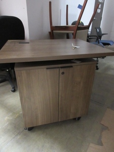 ADJUSTABLE HEIGHT PODIUM-ELECTRIC
