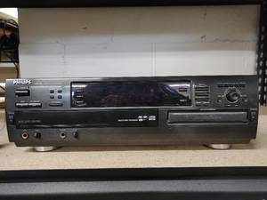 lot 27 image: Philips CDR785 Audio CD Recorder