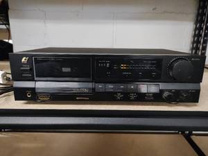 lot 30 image: Sansui D-X111HX Stereo Cassette Deck