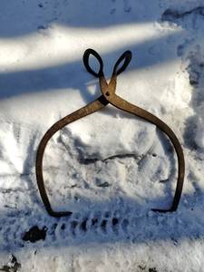 Antique Ice Grabber