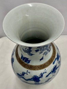 Chinese Blue and White Decorative Vase