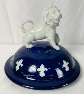 Pair of Castilian Large Asian Porcelain Lidded Jars with Lion Figurals