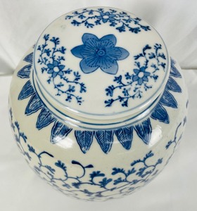 Chinese Blue and White Porcelain Ginger Jar
