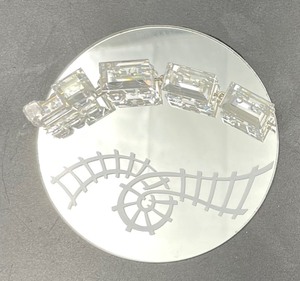 Tiny Crystal Connecting Train Cars with Mirrored Display Plate
