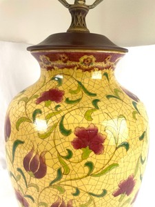 Beautiful Floral Design Table Lamp
