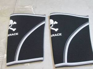 lot 26 image: 2 new 2xl skull knee braces ...